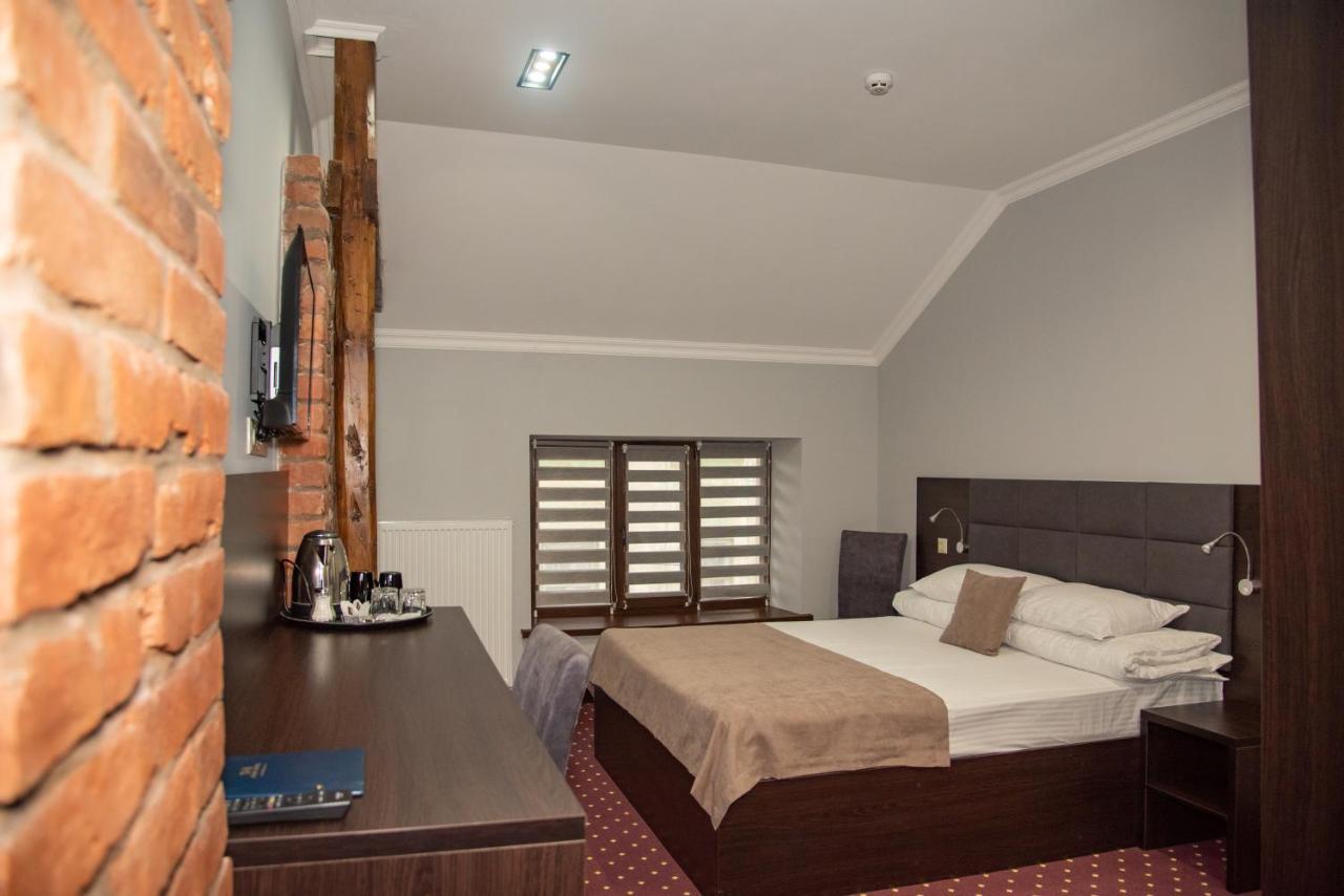 T&S Apart-Hotel Çernivtsi Dış mekan fotoğraf
