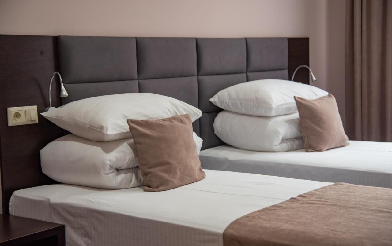 T&S Apart-Hotel Çernivtsi Dış mekan fotoğraf